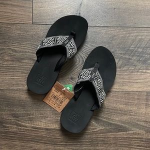 NWT Reef Flip Flops